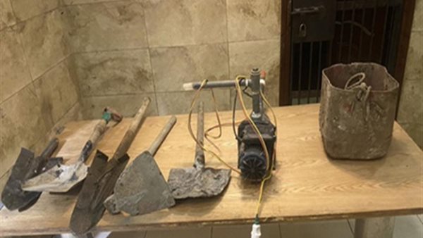 التنقيب عل الاثار