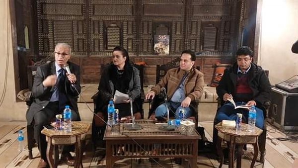 جانب من الندوة 