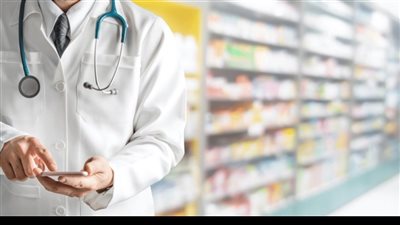 يُشكل أعباء مالية.. تحرك برلماني لإعفاء الصيادلة من الحد الأدنى للأجور في القطاع الخاص | مستند 