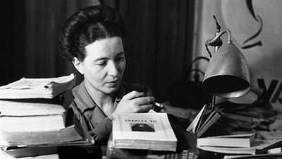 اليوم.. ذكرى ميلاد سيمون دي بوفوار أشهر أدباء فرنسا