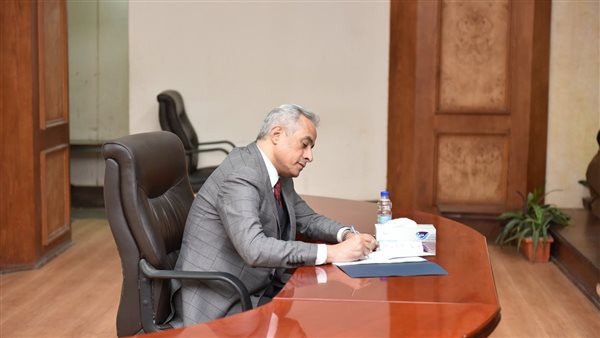 وزير القوى العاملة