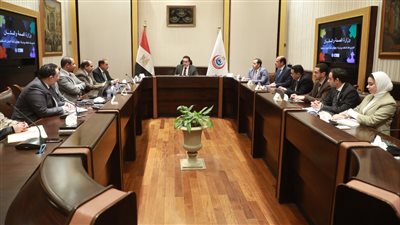 وزير الصحة يبحث تطوير الخدمات الإلكترونية بالقطاع الصحي