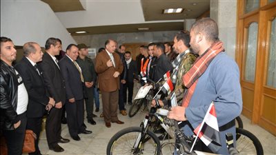 محافظ أسيوط يسلم 30 دراجة هوائية لأبناء وأسر الشهداء والمصابين ضمن مبادرة دراجتك صحتك