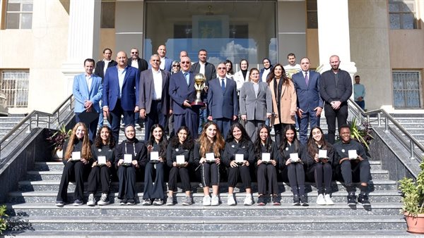 تكريم فريق كرة السلة