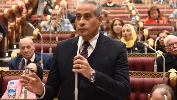 وزير القوى العاملة