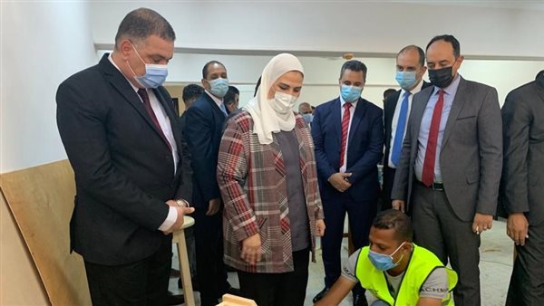 نيفين القباج وزيرة