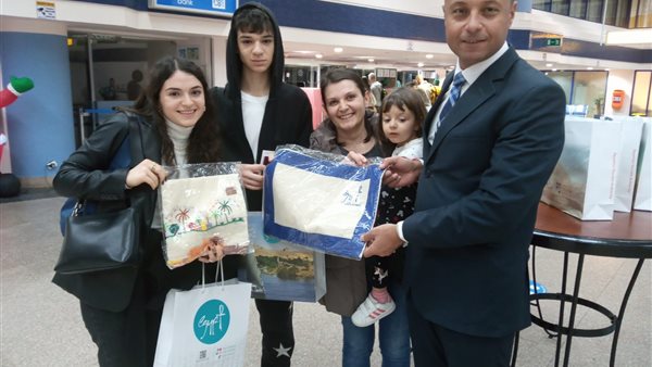 مطار مرسى علم يستقبل