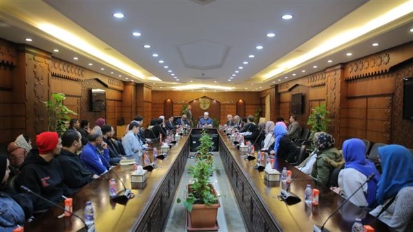 وكيل الأزهر يلتقي