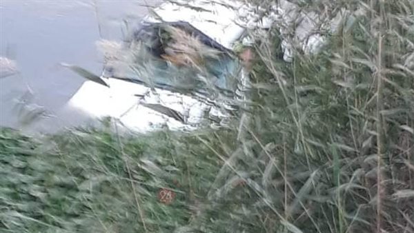 انقلاب سيارة تقل