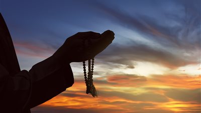  دعاء تيسير الأمور الصعبة وراحة القلب.. معجزة يحقق كل ما تطلبه في الحال 