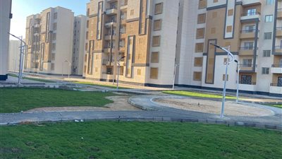 الإسكان تشدد على شركات المقاولات بسرعة الانتهاء من خدمات بديل إسكان العشوائيات بالعبور الجديدة
