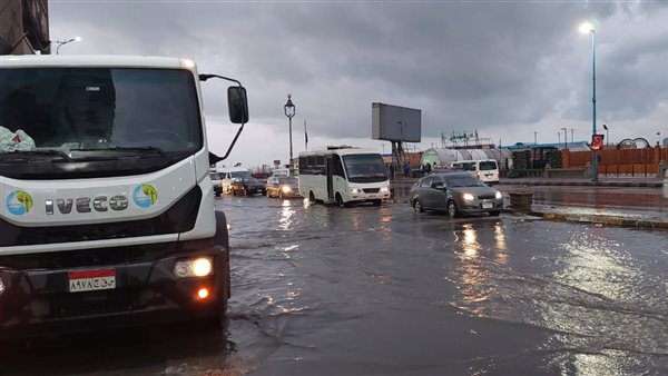أمطار غزيرة على الإسكندرية