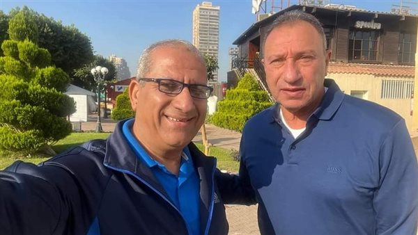 حسن خلف مع رئيس النادي