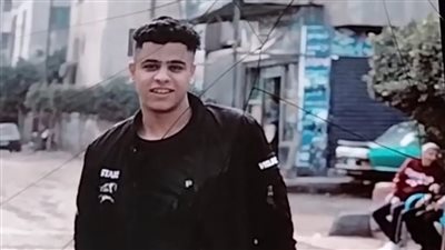 العشرات من أهالي شبرا الخيمة يشاركون في عزاء شاب توفي أثناء مشاجرة بحفل عٌرس| صور 