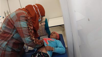 ضمن حياة كريمة.. الكشف على ألف و195 مواطنا في قافلة طبية مجانية بنجع حمادي بقنا