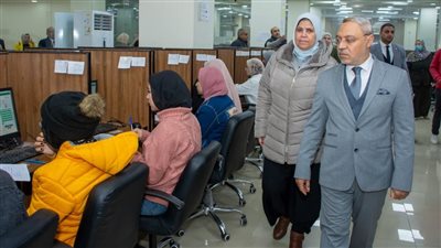 رئيس جامعة طنطا يتابع سير أعمال الاختبارات الإلكترونية بكليتي الصيدلة والتمريض │ صور