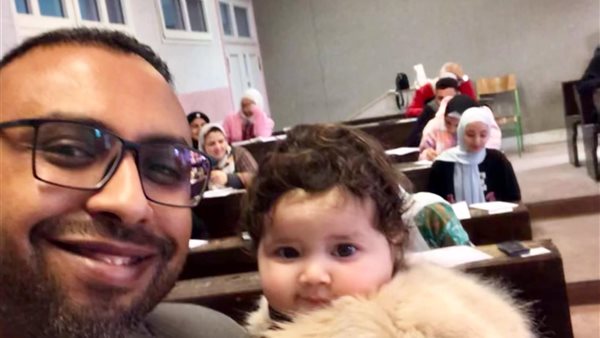 الصورة المنتشرة للدكتور