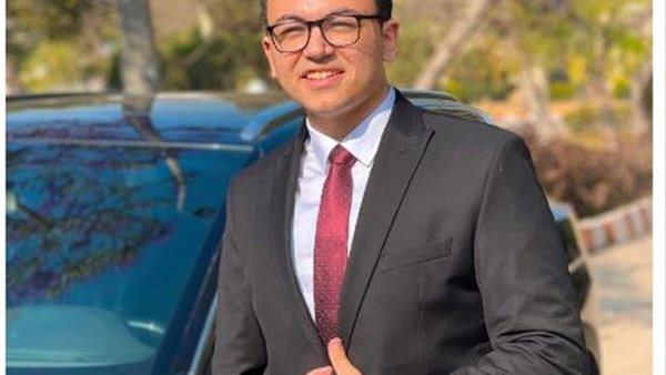 الطالب الفائز بالجائزة