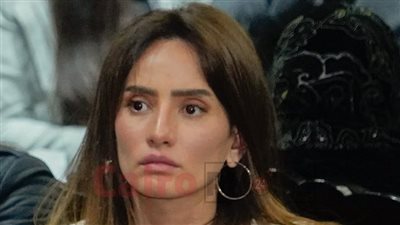 زينة ودينا فؤاد وياسمين الخطيب.. أبرز الحضور في عزاء والد ريم البارودي بمسجد الصديق | بث مباشر