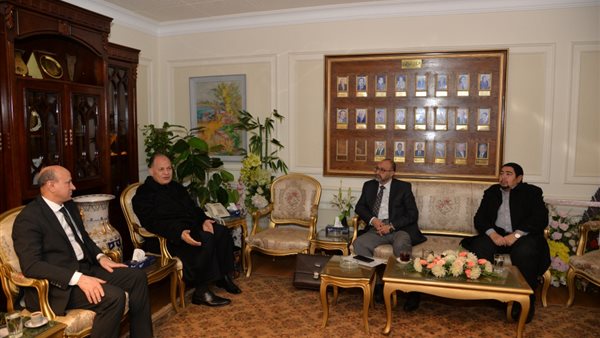 محافظ أسيوط 