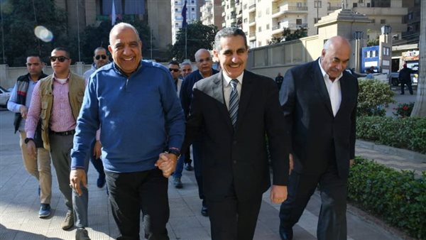 محافظ الغربية يستقبل