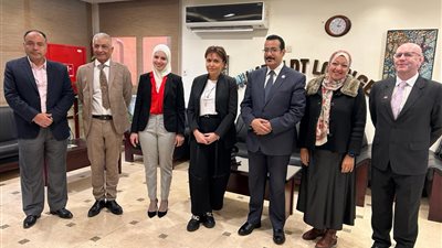 جامعة حلوان تبحث عقد برامج مشتركة وبحوث علمية ومشروعات تطبيقية بتمويل من الاتحاد الأوروبي