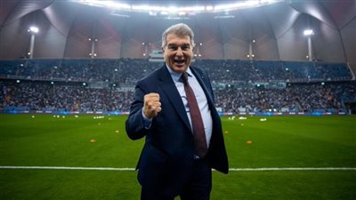 بعد التتويج بالسوبر.. لابورتا يعلن تجديد عقد نجم برشلونة في نهاية الموسم