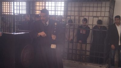 صعقا بالكهرباء.. السجن 15 سنة لـ 3 إخوة متهمين بقتل شقيقتهم لشكهم في سلوكها بالفيوم 