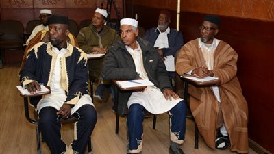 أستاذ بكلية الدراسات الإسلامية والعربية: فهم القضايا الفقهية المعاصرة فهما صحيحا يؤدي إلى استقرار الأسر والمجتمعات