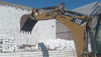 إزالة 5 حالات تعدٍ على الأراضي الزراعية وأملاك الدولة بقرى مركز المنيا