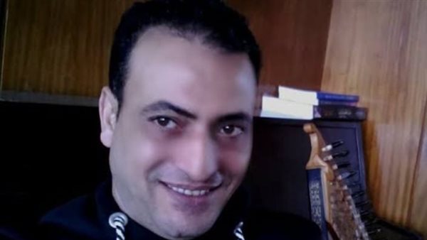 الشاعر الغنائي ناصر