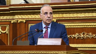 برلماني لـ وزير الري: الرئيس يدعم الفلاح ونيجي احنا بالقرارات نضيقها عليه.. ونتمنى ما نشوفش الغرامات تاني