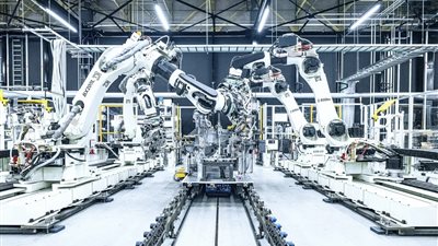 رغم أزمة نقص أشباه الموصلات.. تويوتا تخطط لإنتاج 10.6 مليون سيارة في 2023