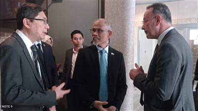 المتحف القومي للحضارة المصرية يستقبل وفدًا من سنغافورة | صور 