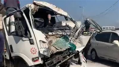 إصابة 4 أشخاص في تصادم سيارة نقل وموتوسيكل بالمحلة