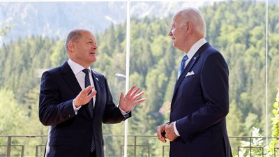 الرئيس الأمريكي والمستشار الألماني يبحثان مجددا دعم أوكرانيا في الحرب مع روسيا