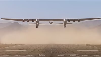 أكبر طائرة بالعالم تحطم الرقم القياسي في رحلة مدتها 6 ساعات