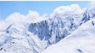  ممثل بريطاني شهير مفقود بمنطقة مغطاة بالجليد في سلسلة جبال كاليفورنيا