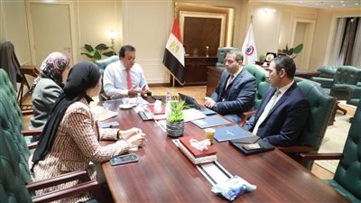 وزير الصحة يبحث مع ممثلي صندوق مصر السيادي فرص الاستثمار في المجال الصحي 