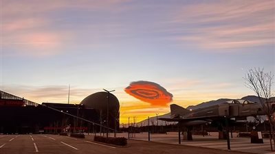 سحابة غريبة تظهر في سماء تركيا اليوم تثير موجة من القلق 