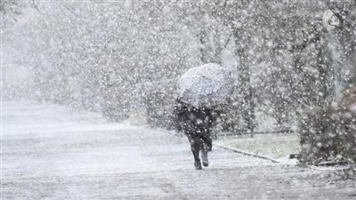 ثلوج ودرجة الحرارة تصل لـ 6°.. الأرصاد الجوية تكشف حالة الطقس غدًا الجمعة | بث مباشر