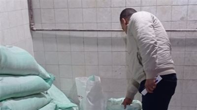 تحرير 35 مخالفة تموينية وضبط 8800 علبة سجائر قبل بيعها في السوق السوداء بأسيوط