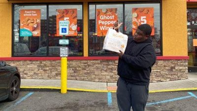 بعد انتشاره كأشهر ميمز على السوشيال ميديا.. قصة ديونرسيت الوجه الإعلامي لأحد المطاعم الأمريكية الشهيرة