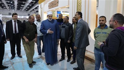 وكيل الأزهر يتفقد تجهيزات جناح الأزهر بمعرض القاهرة الدولي للكتاب ويشيد بأداء القائمين عليها