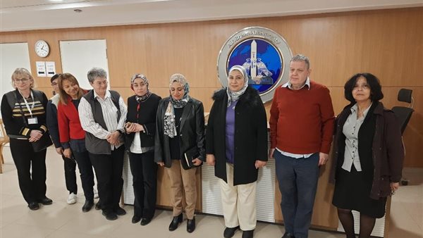 ألسن عين شمس تنظم