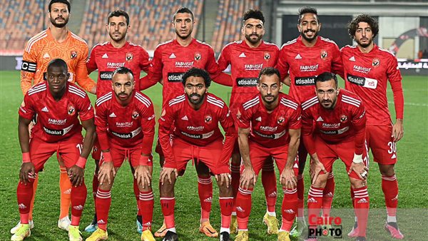 لاعبو الأهلي في مباراة