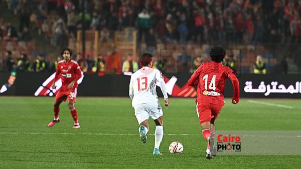 مباراة قمة الدوري