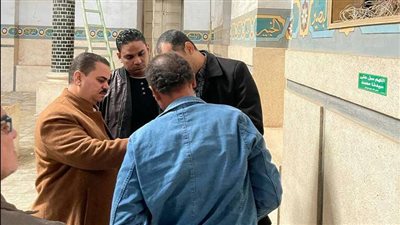 لجنة من الآثار تعاين مسجد سيدي جلال الدين أبو القاسم بسوهاج لتقديم مذكرة بترميمه | صور 