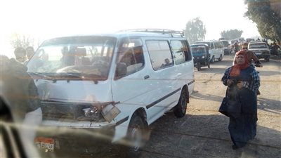 إصابة 7 أشخاص في انقلاب ميكروباص داخل مصرف مائي بالغربية