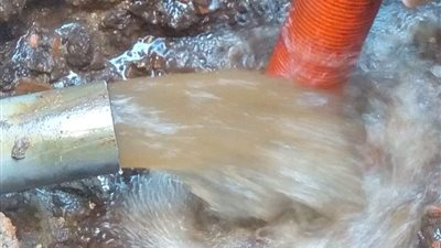 مياه القناة: إصلاح 5 كسور بالخطوط الرئيسية بمدن القناة خلال 24 ساعة